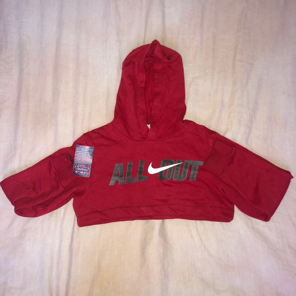 NIKE cropped sweater